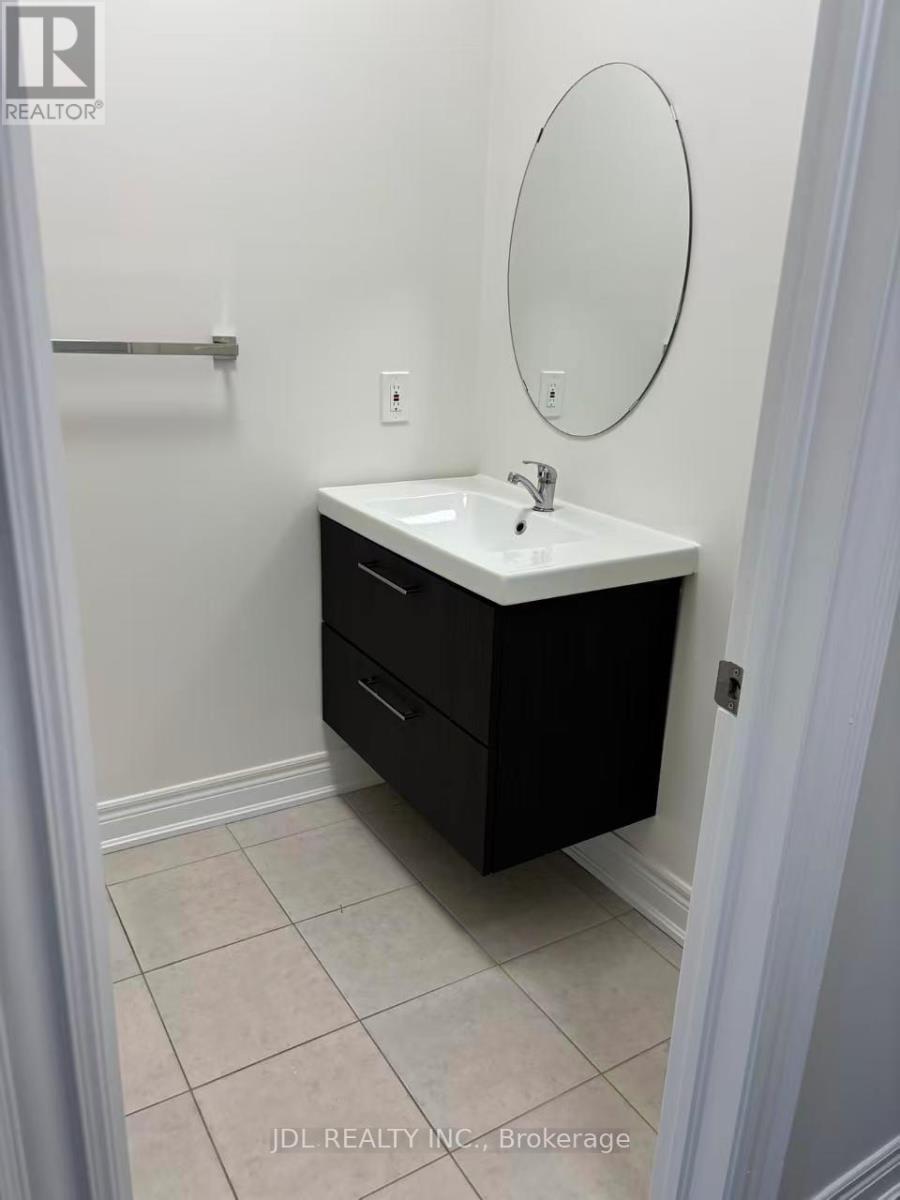 16 Jericho Avenue, Georgina, Ontario L4P 0G9 - Photo 7 - N13637822