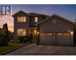 32 REYNOLDS LANE, Barrie, Ontario