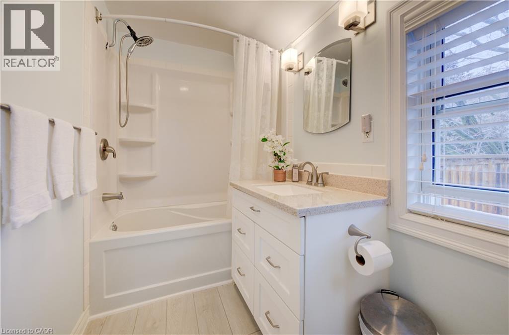 76 Brentwood Avenue, Kitchener, Ontario  N2H 2C8 - Photo 13 - 40853333