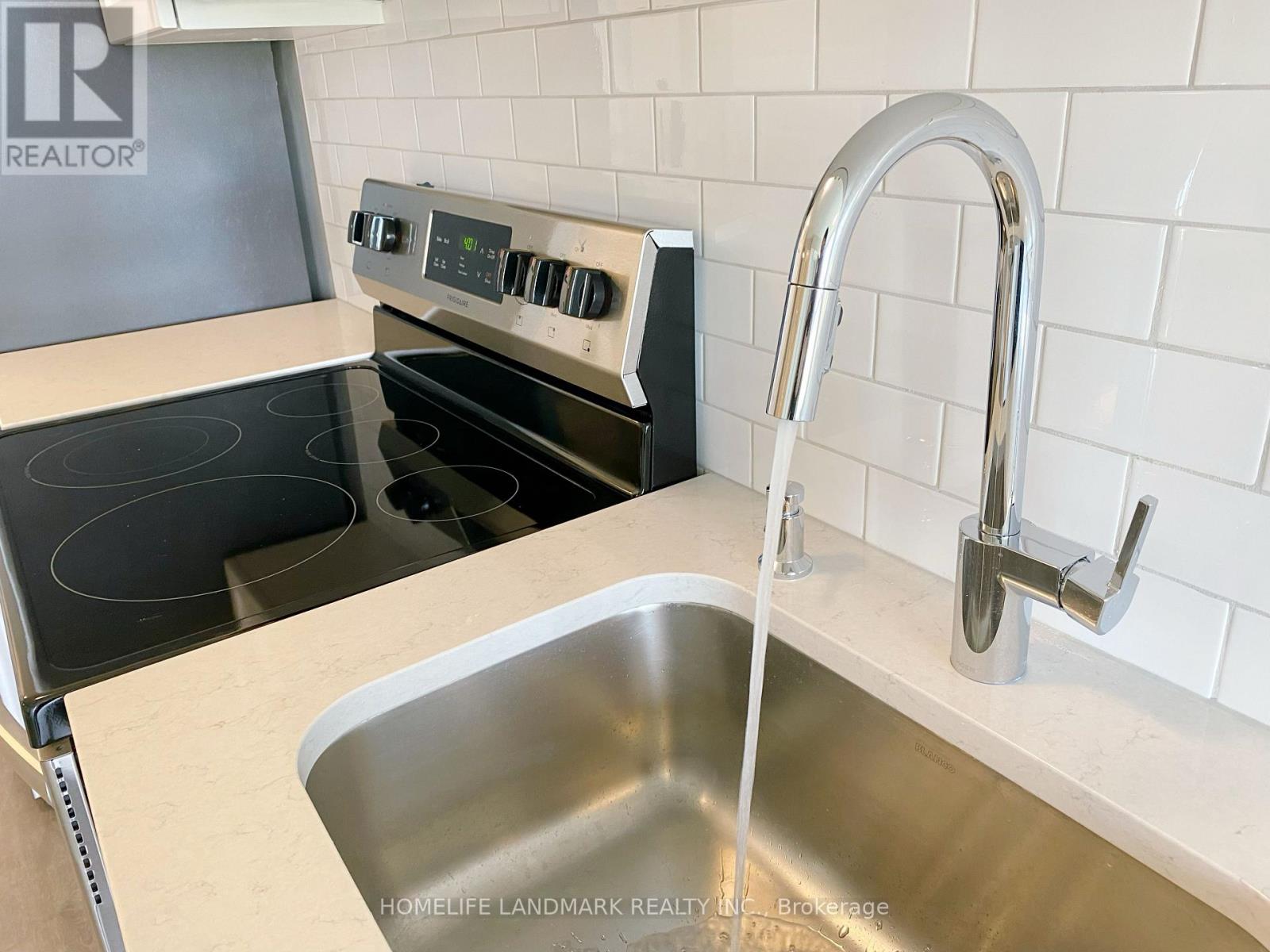 505 - 50 Kaitting Trail, Oakville, Ontario  L6M 5N3 - Photo 8 - W13637858