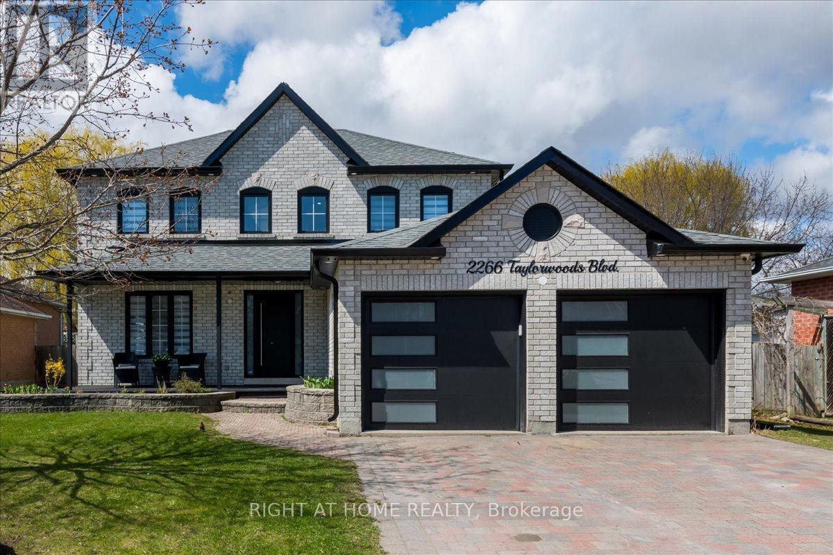 2266 TAYLORWOODS BOULEVARD, Innisfil, Ontario