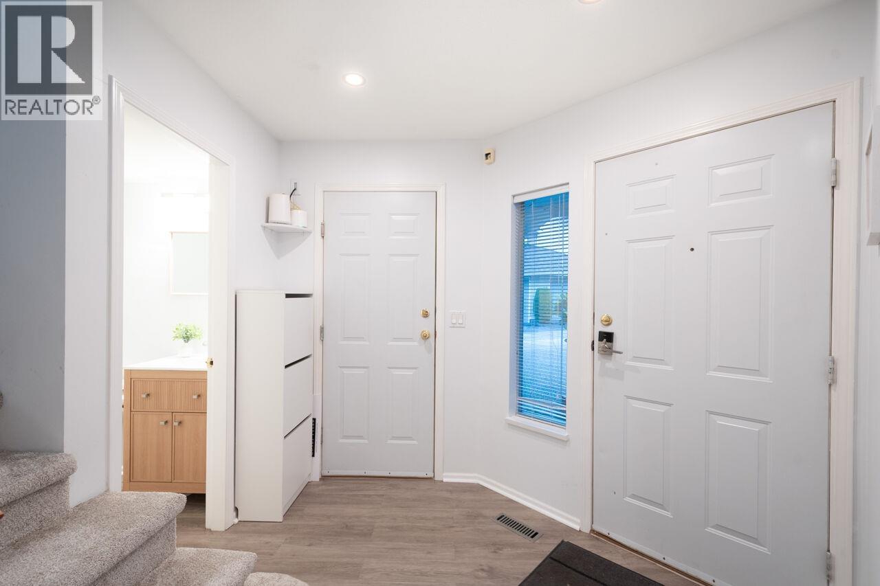20 2590 Panorama Drive, Coquitlam, British Columbia  V3E 2W9 - Photo 3 - R3152265