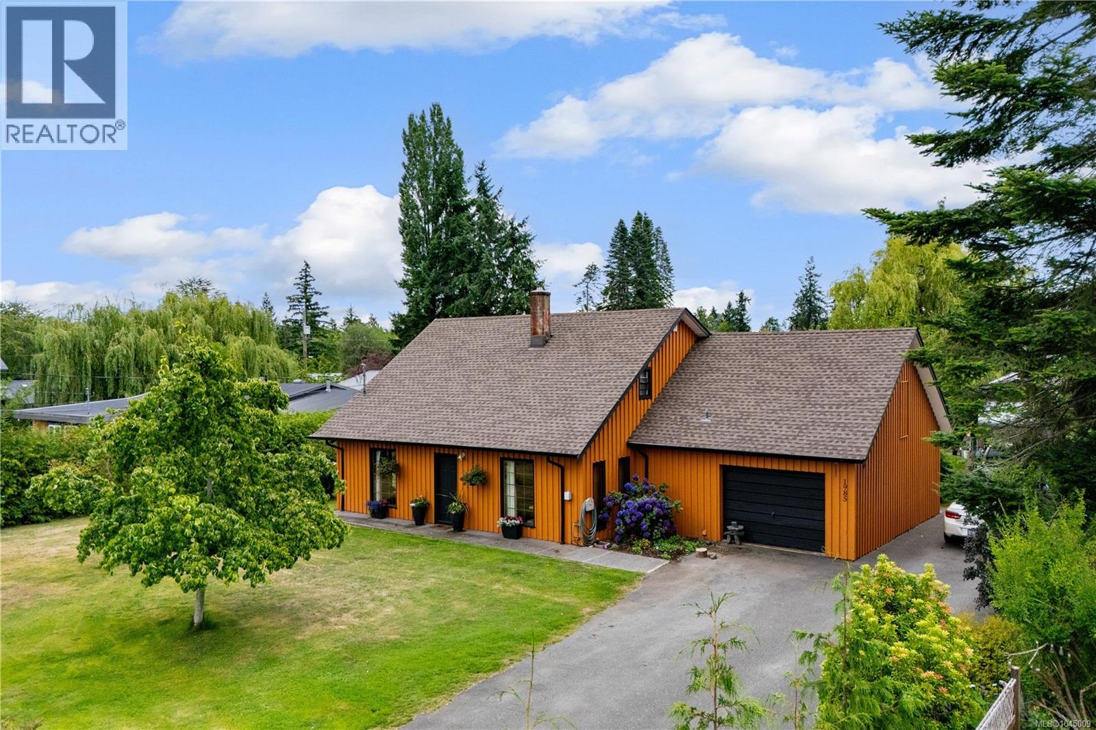 1985 Willis Rd, Campbell River, British Columbia