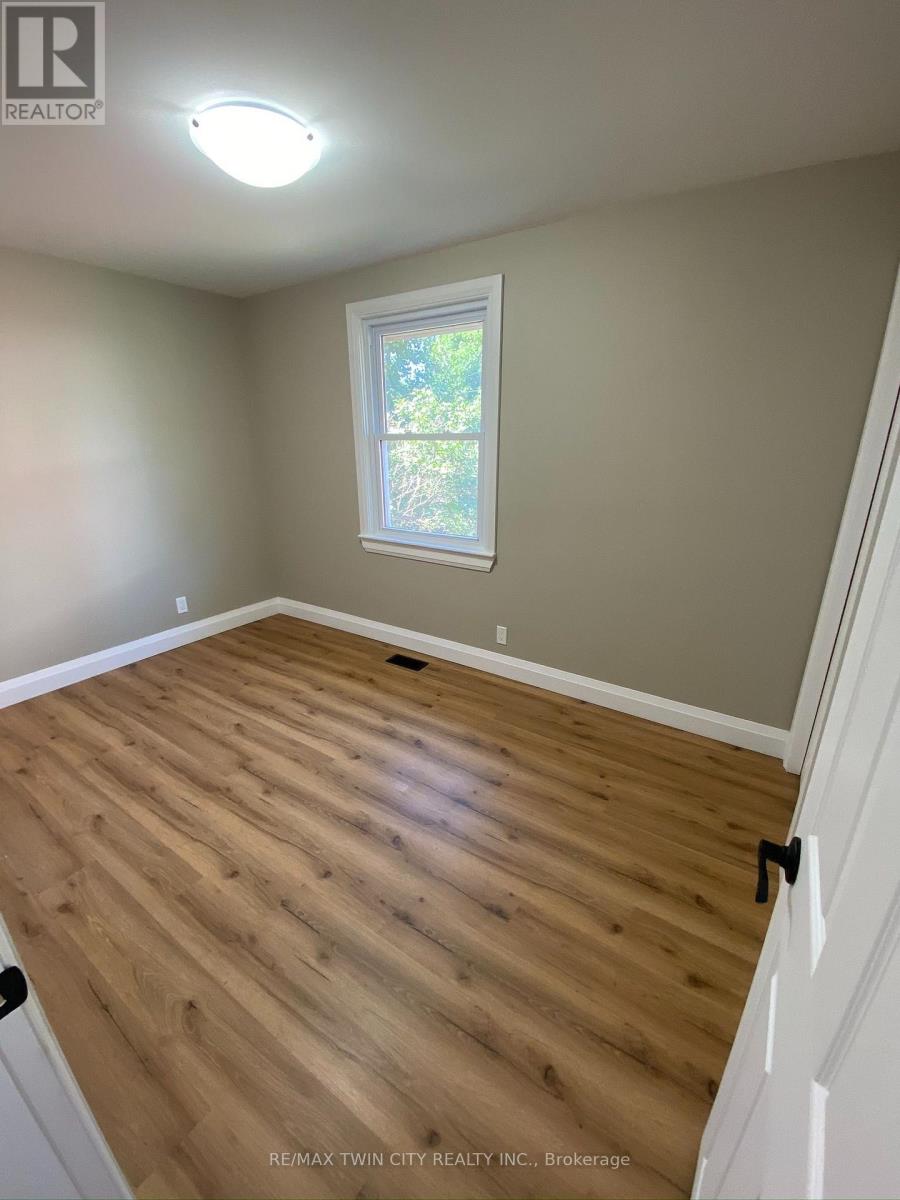 Main Floor - 25 Hickery Place, Brantford, Ontario  N3S 3C7 - Photo 10 - X13637866
