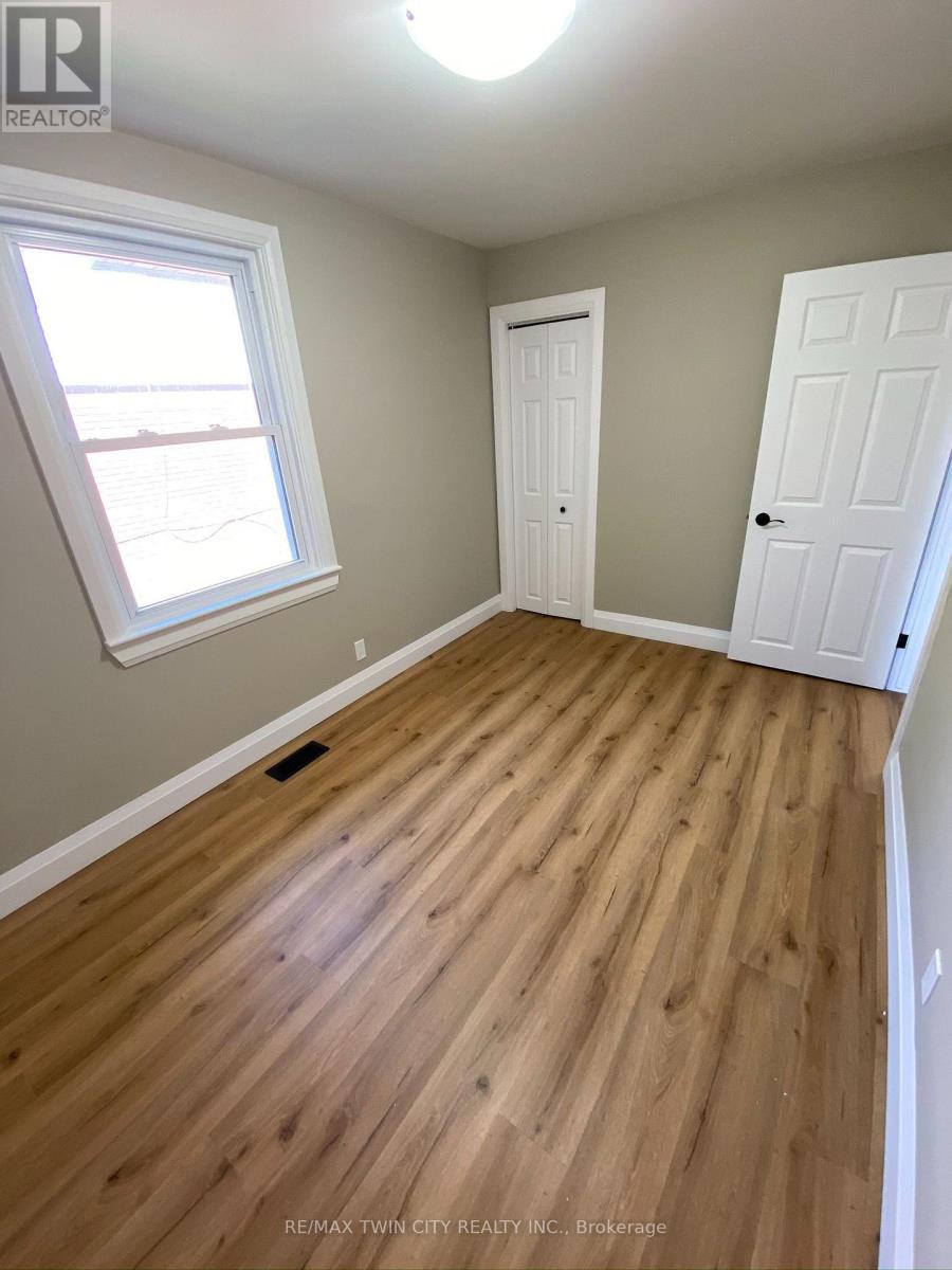Main Floor - 25 Hickery Place, Brantford, Ontario  N3S 3C7 - Photo 11 - X13637866