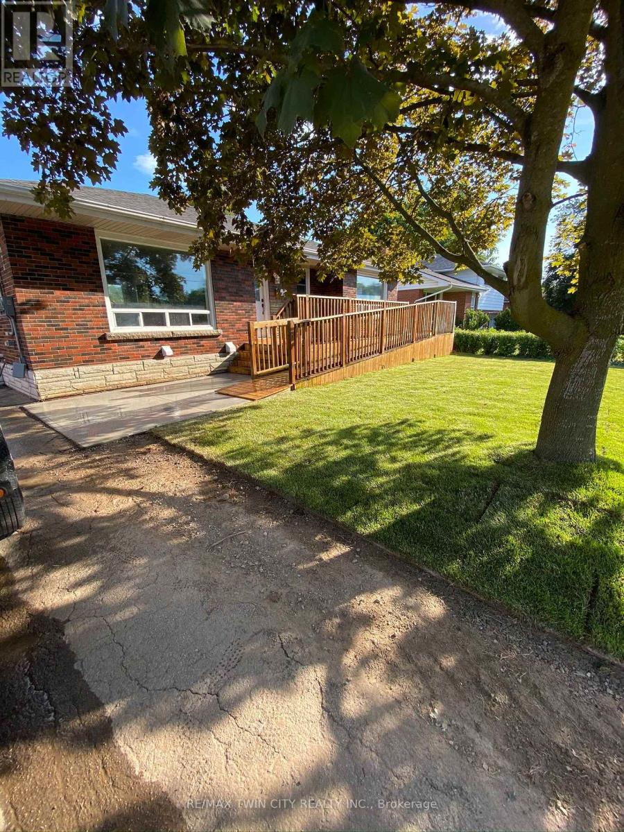 Main Floor - 25 Hickery Place, Brantford, Ontario  N3S 3C7 - Photo 2 - X13637866