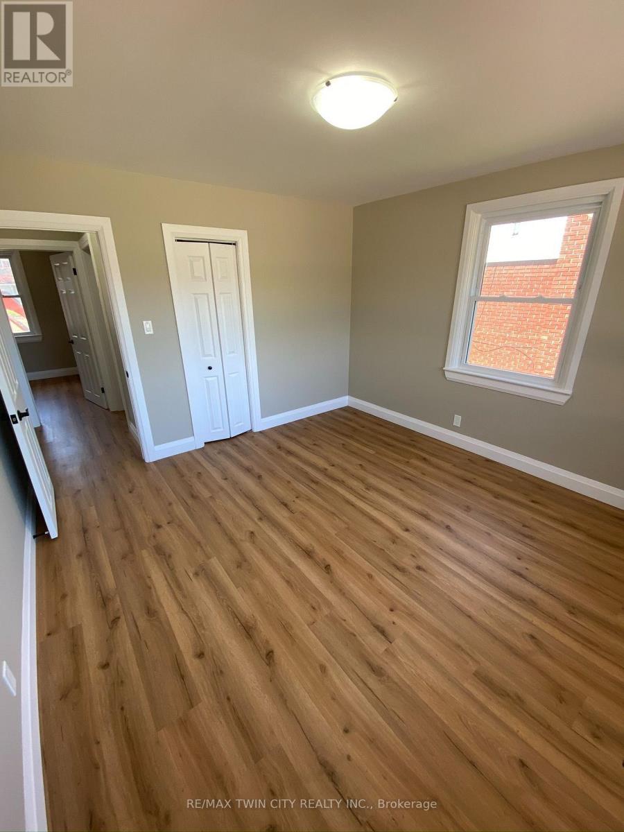 Main Floor - 25 Hickery Place, Brantford, Ontario  N3S 3C7 - Photo 8 - X13637866