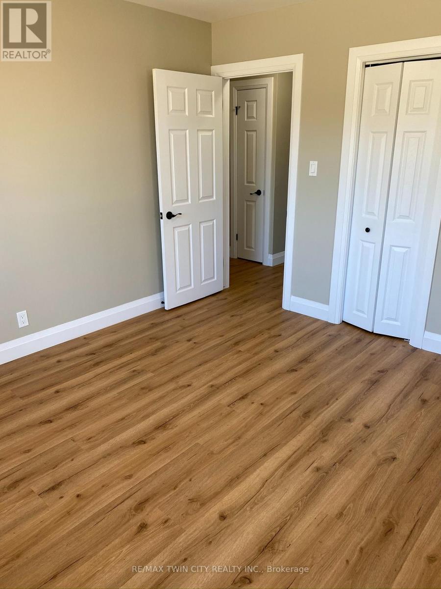 Main Floor - 25 Hickery Place, Brantford, Ontario  N3S 3C7 - Photo 9 - X13637866