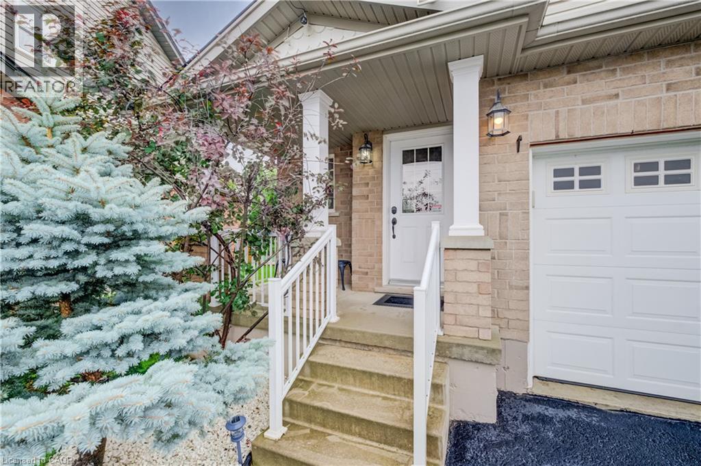 521 Snowdrop Court, Kitchener, Ontario  N2E 4G4 - Photo 3 - 40852829