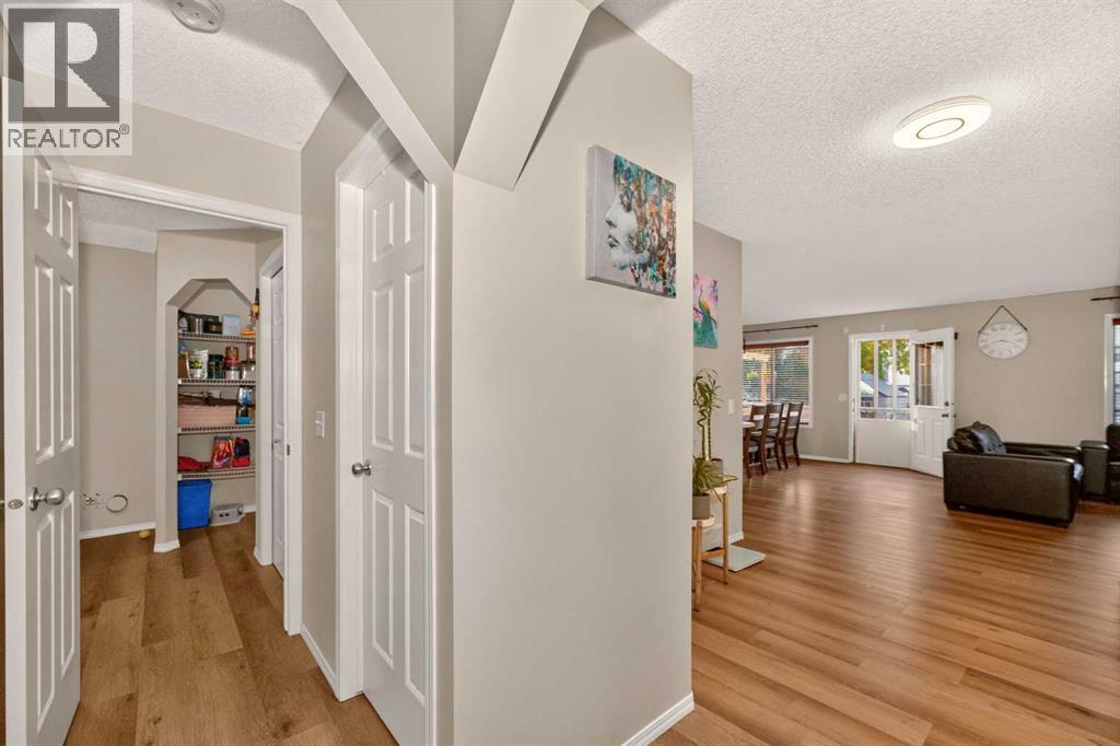 137 Douglas Glen Manor SE, Calgary, Alberta  T2Z 3Y5 - Photo 13 - A2332193