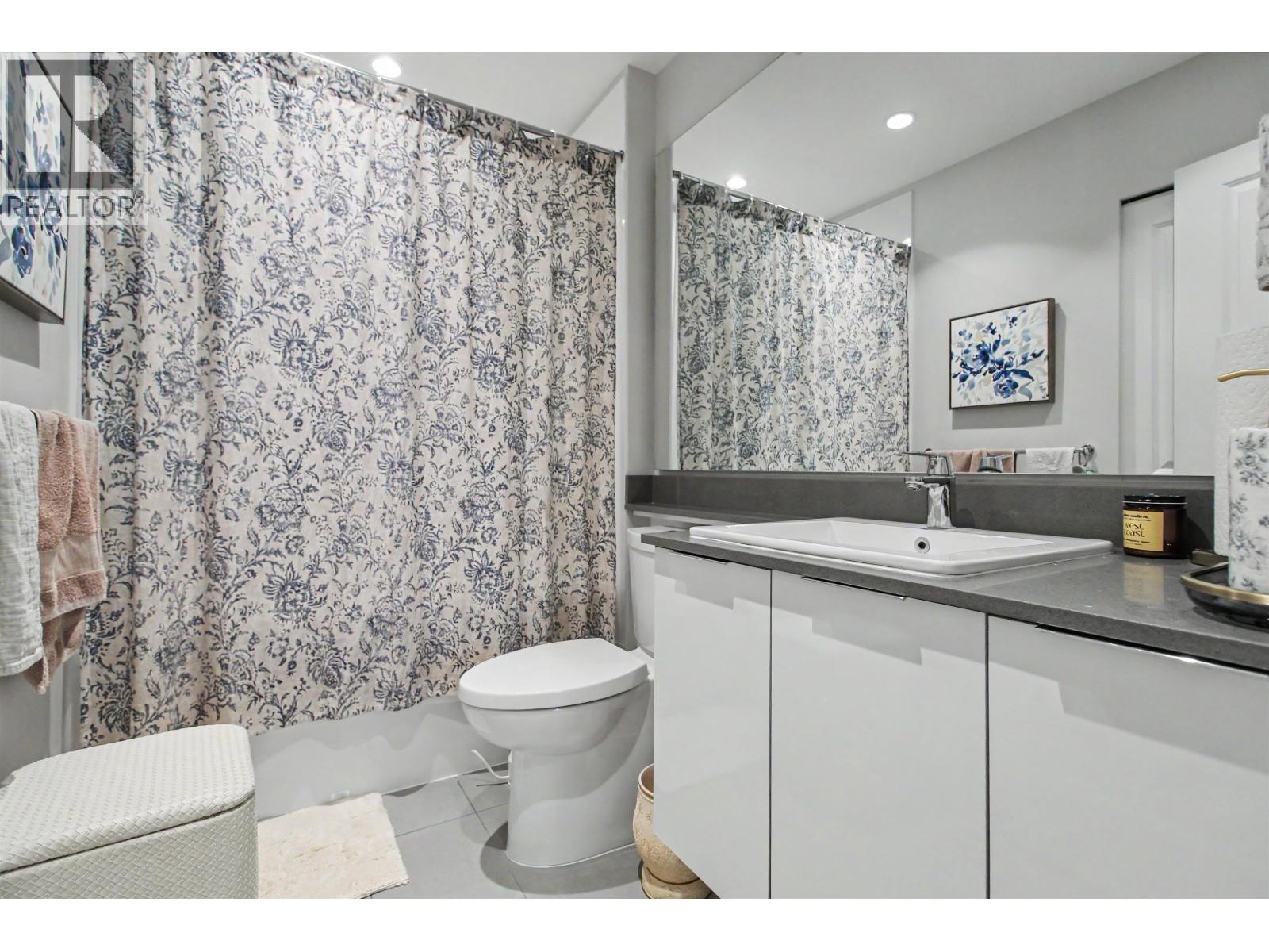 122 2651 Library Lane, North Vancouver, British Columbia  V7J 0C1 - Photo 13 - R3128217