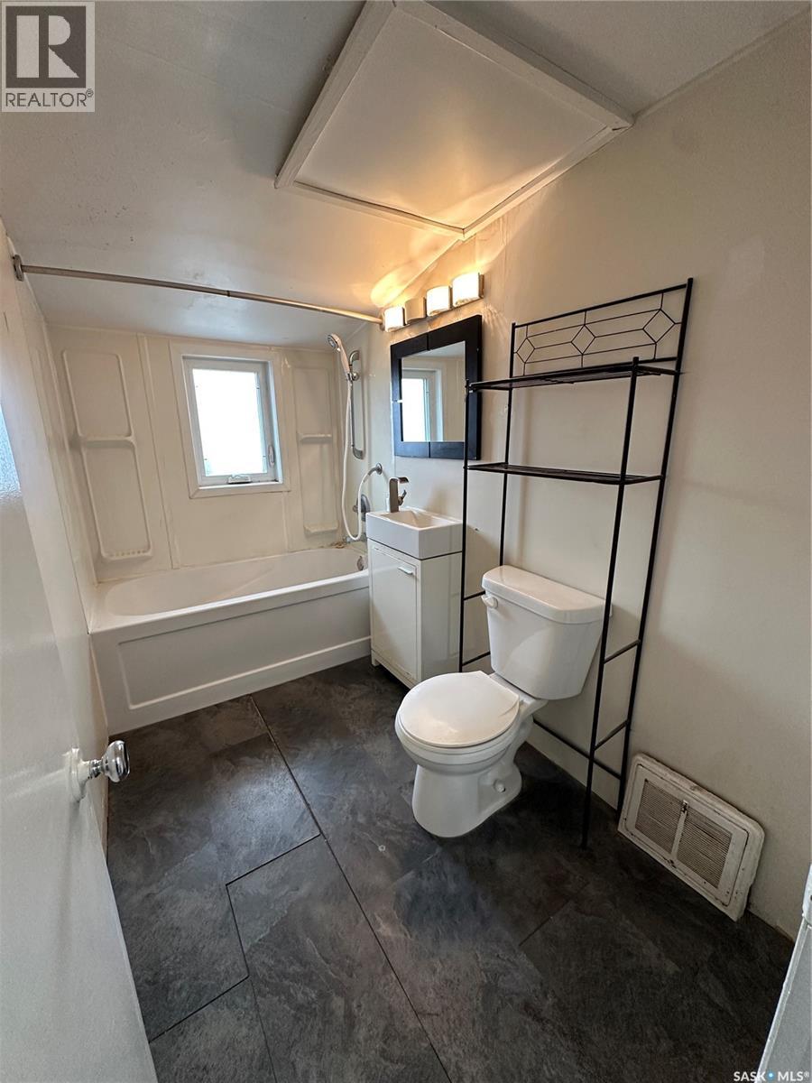 336 Mary Street, Canora, Saskatchewan  S0A 0L0 - Photo 27 - SK027231
