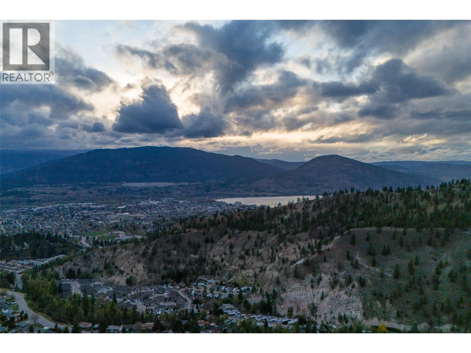 1092 Antler Drive, Penticton, British Columbia  V2A 0J8 - Photo 5 - 10395150
