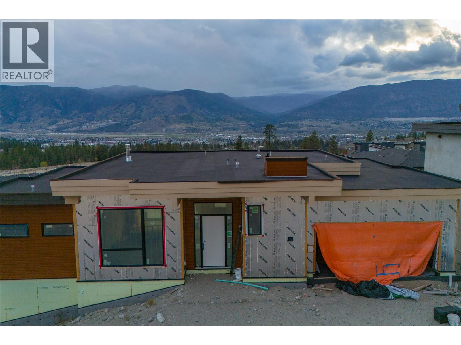 1096 Antler Drive, Penticton, British Columbia  V2A 0C8 - Photo 1 - 10395160