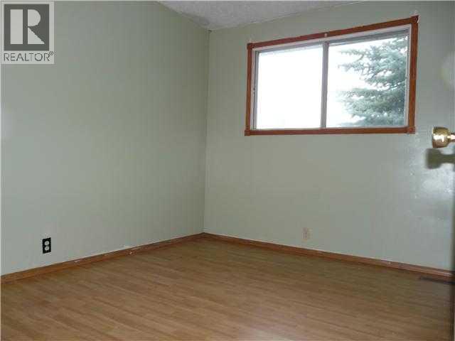 250 Falmere Way NE, Calgary, Alberta  t3j 2x6 - Photo 9 - A2322960