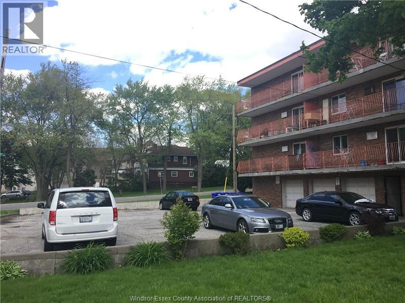 3044 SANDWICH Unit# 202, Windsor, Ontario
