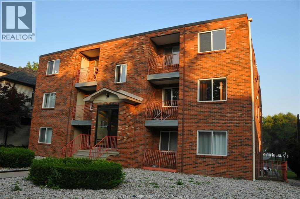 3044 SANDWICH Unit# 203, Windsor, Ontario
