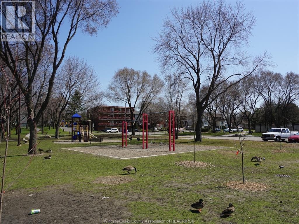 3044 Sandwich Unit# 203, Windsor, Ontario  N9C 1A4 - Photo 12 - 26017952