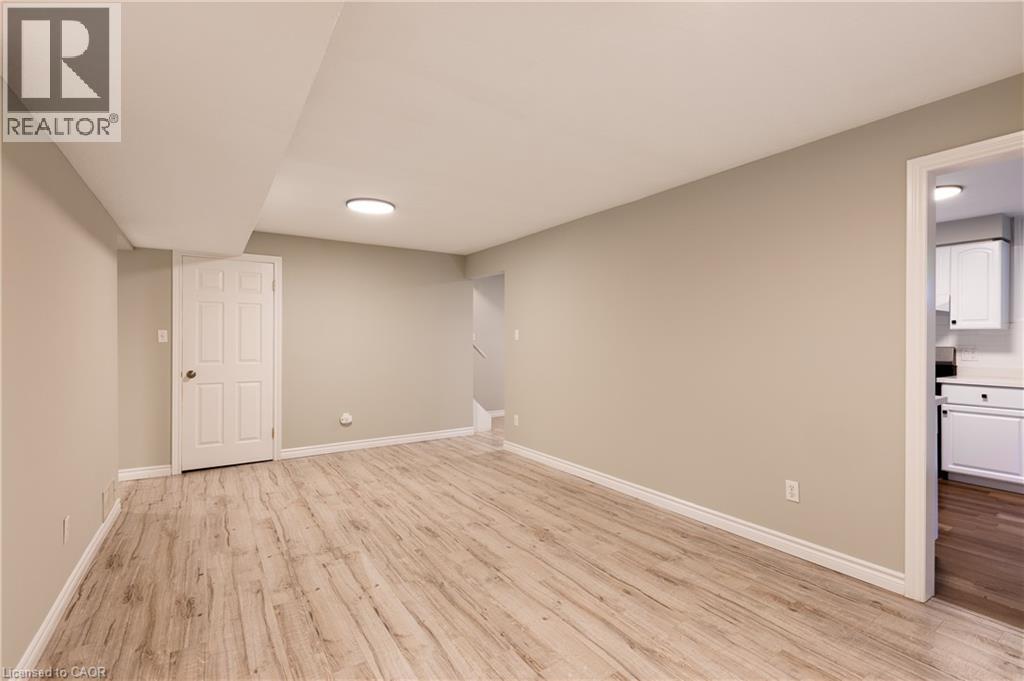 907 Doon Village Road, Kitchener, Ontario  N2P 1A1 - Photo 25 - 40850811