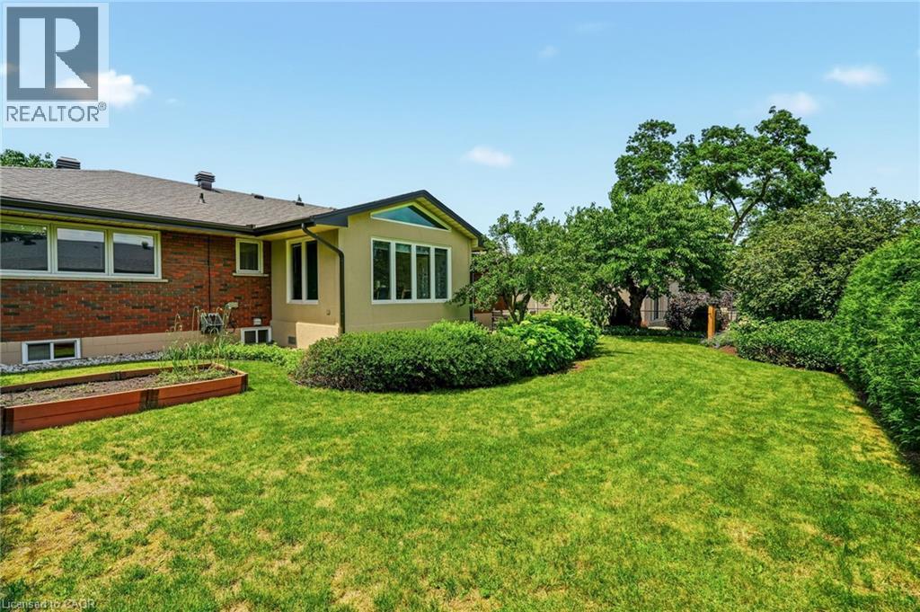 27 Brentwood Drive, Stoney Creek, Ontario  L8G 2W9 - Photo 45 - 40843051