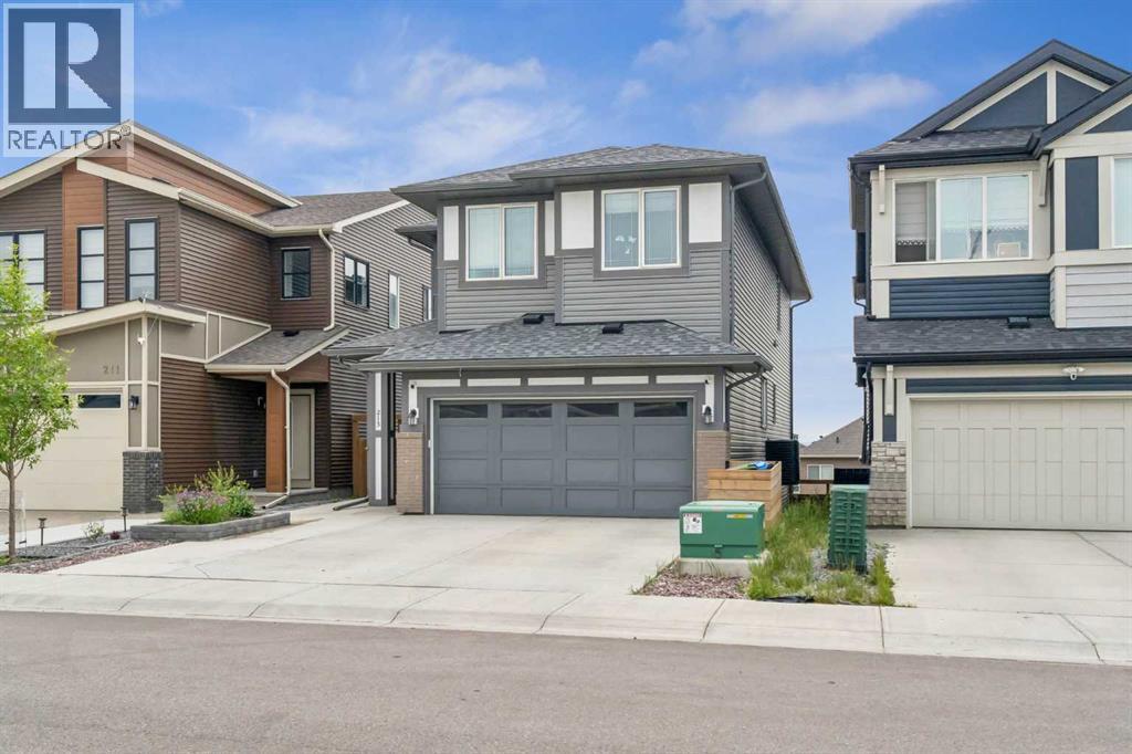 215 Lucas Terrace NW, Calgary, Alberta  T3P 1X3 - Photo 2 - A2326202