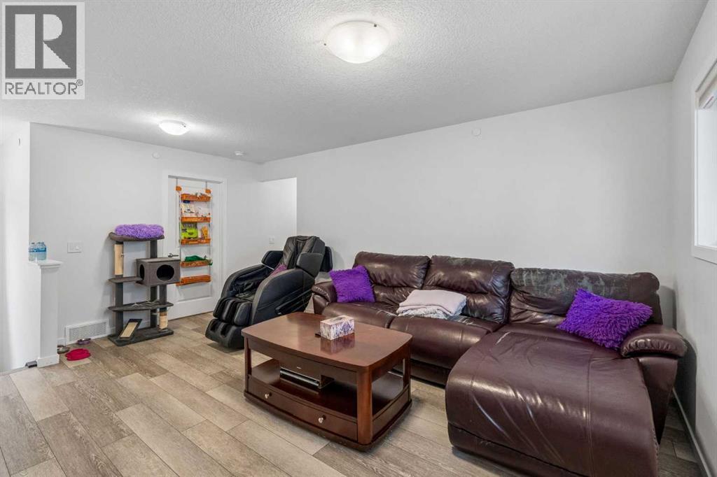 215 Lucas Terrace NW, Calgary, Alberta  T3P 1X3 - Photo 13 - A2326202