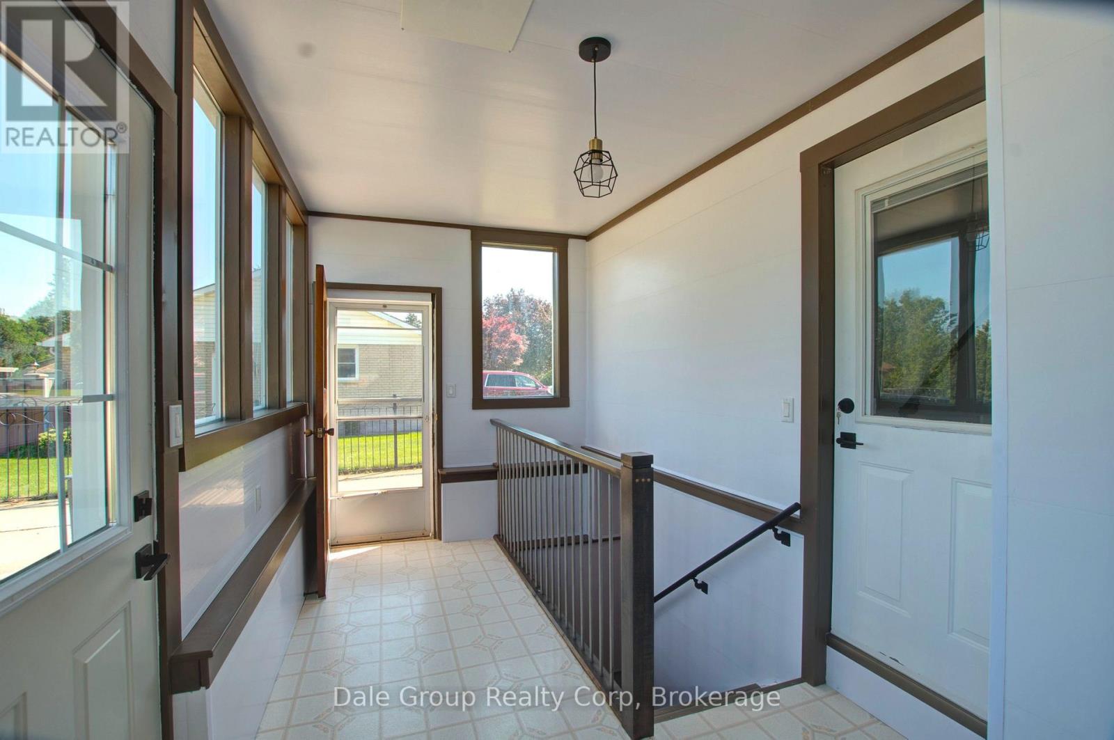 293 Albert Street, Central Huron (Clinton), Ontario  N0M 1L0 - Photo 7 - X13637970