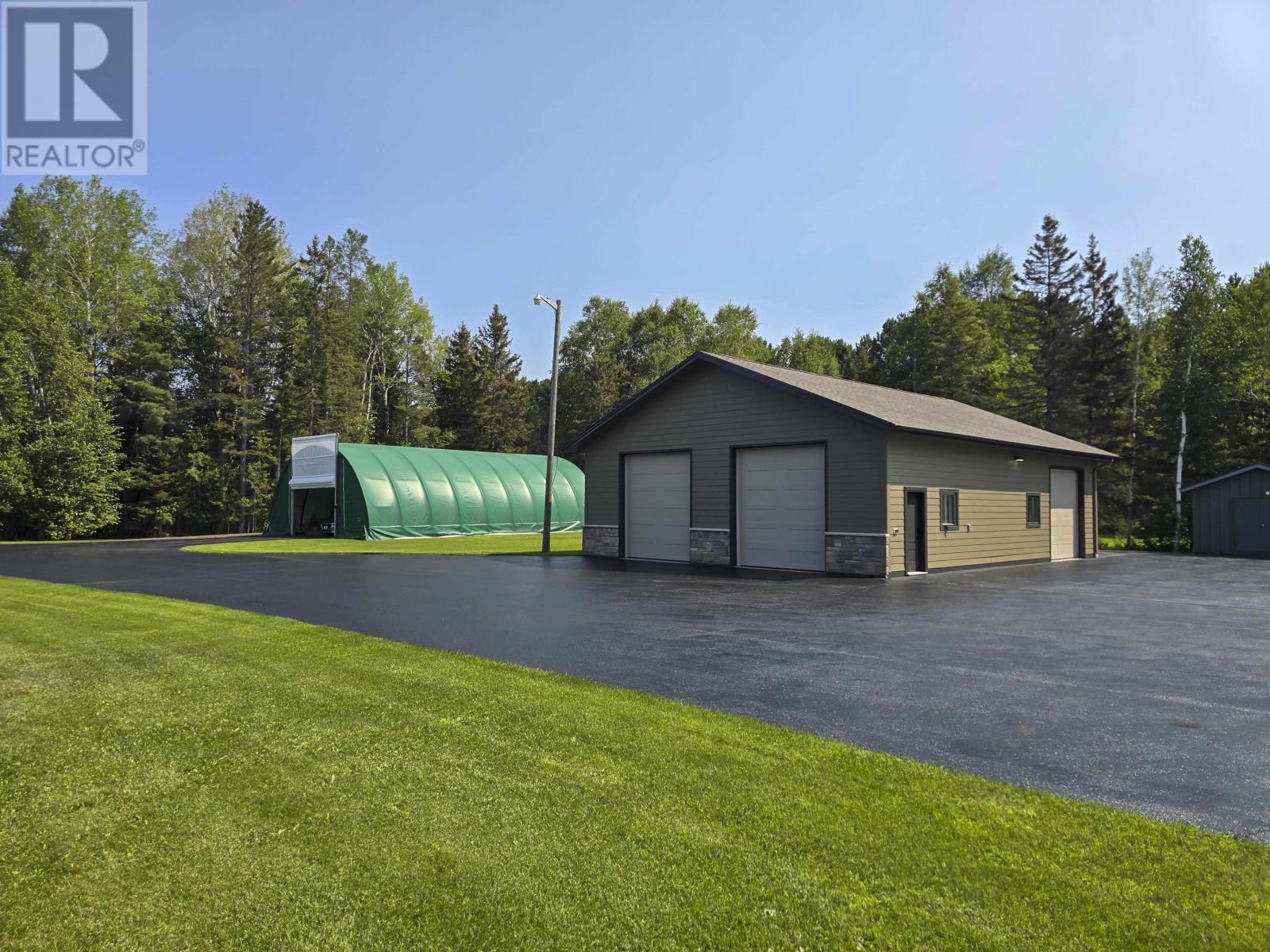 2422 Broadway Ave, Thunder Bay, Ontario  P7K 1K7 - Photo 40 - TB2602236