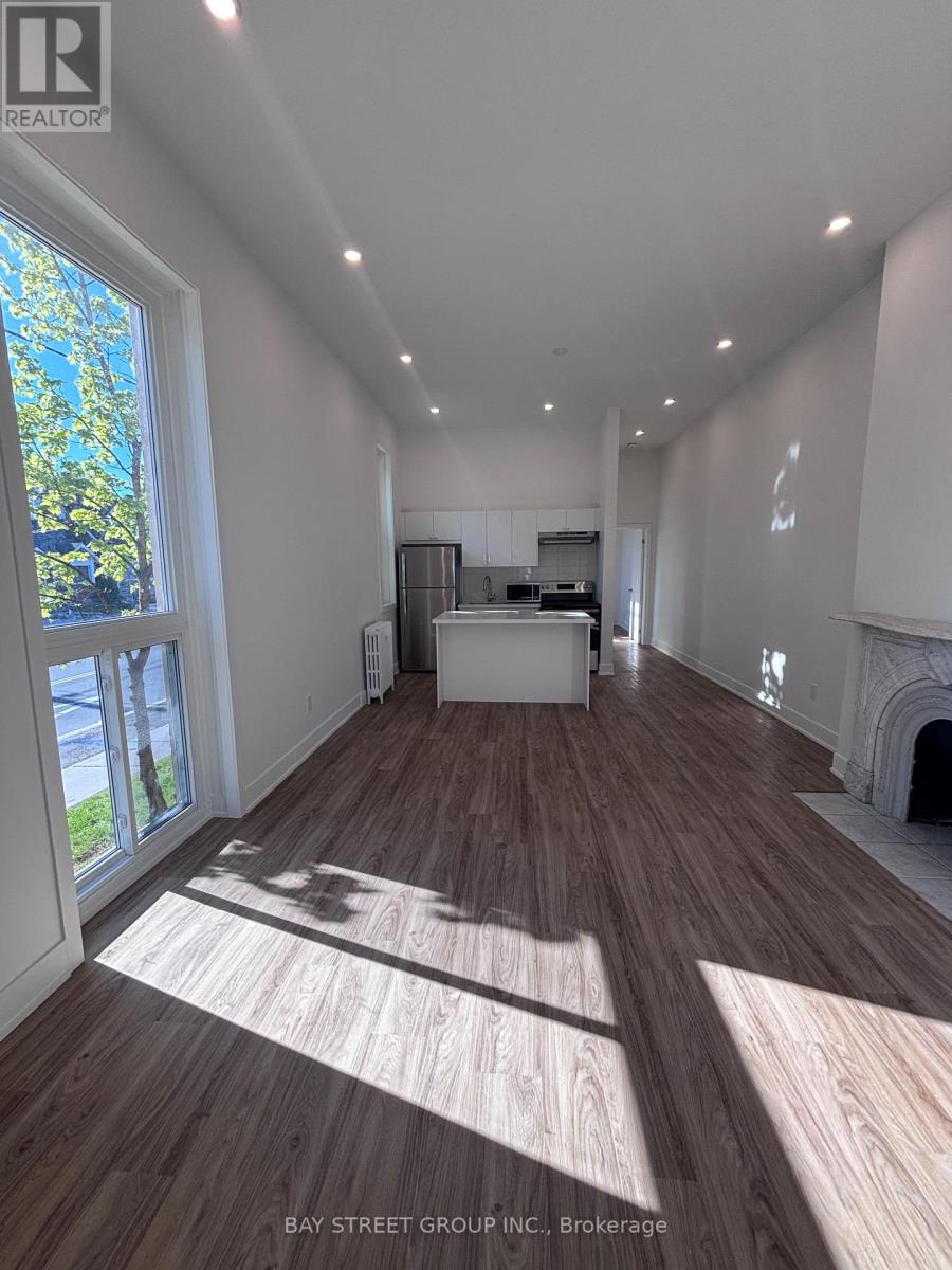 2 - 1311 Pape Avenue, Toronto, Ontario  M4K 3W9 - Photo 3 - E13632384