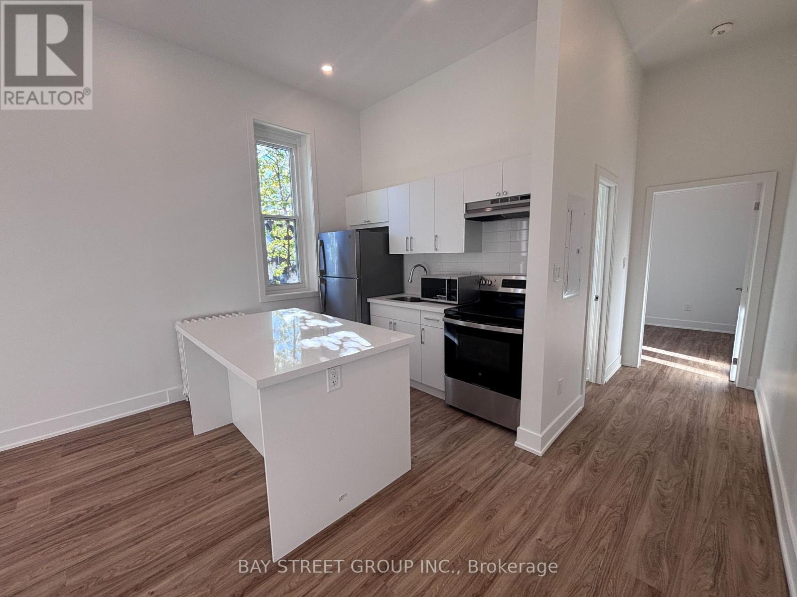 2 - 1311 Pape Avenue, Toronto, Ontario  M4K 3W9 - Photo 7 - E13632384