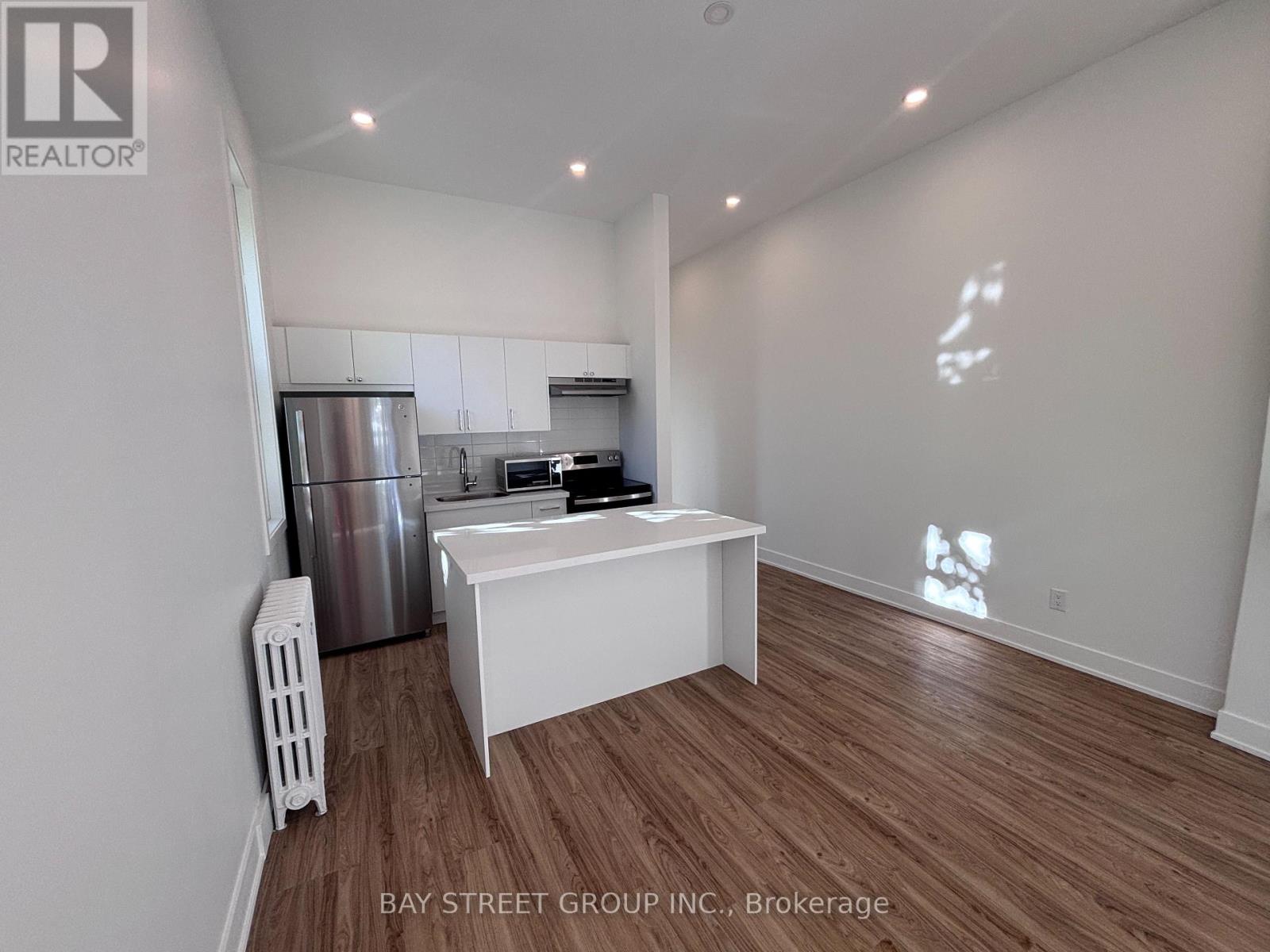 2 - 1311 Pape Avenue, Toronto, Ontario  M4K 3W9 - Photo 6 - E13632384