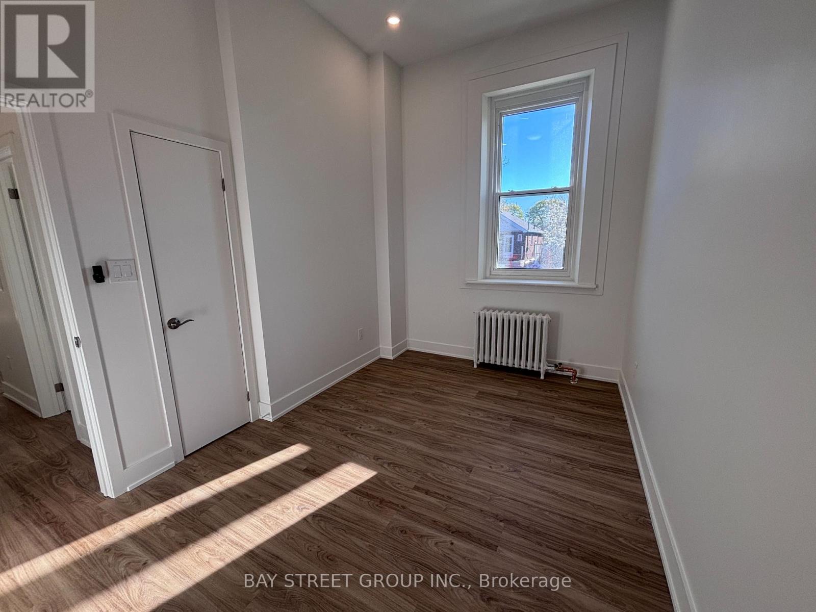 2 - 1311 Pape Avenue, Toronto, Ontario  M4K 3W9 - Photo 12 - E13632384