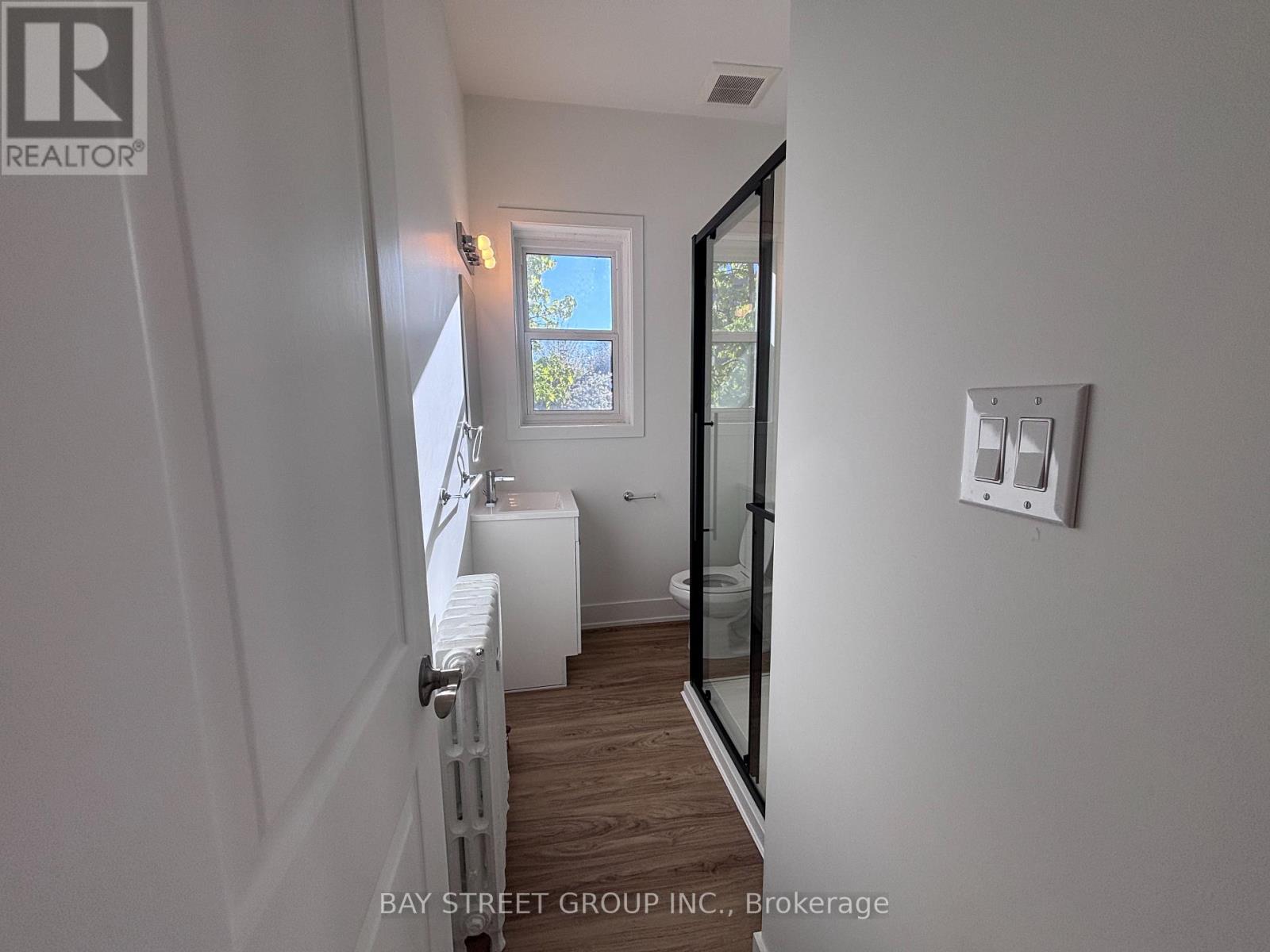 2 - 1311 Pape Avenue, Toronto, Ontario  M4K 3W9 - Photo 10 - E13632384