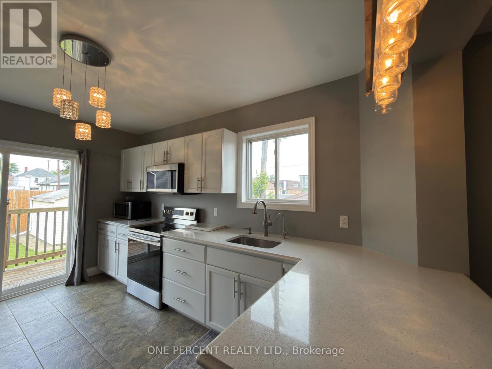 9 Lyons Avenue, Welland, Ontario  L3B 1L8 - Photo 4 - X13499604