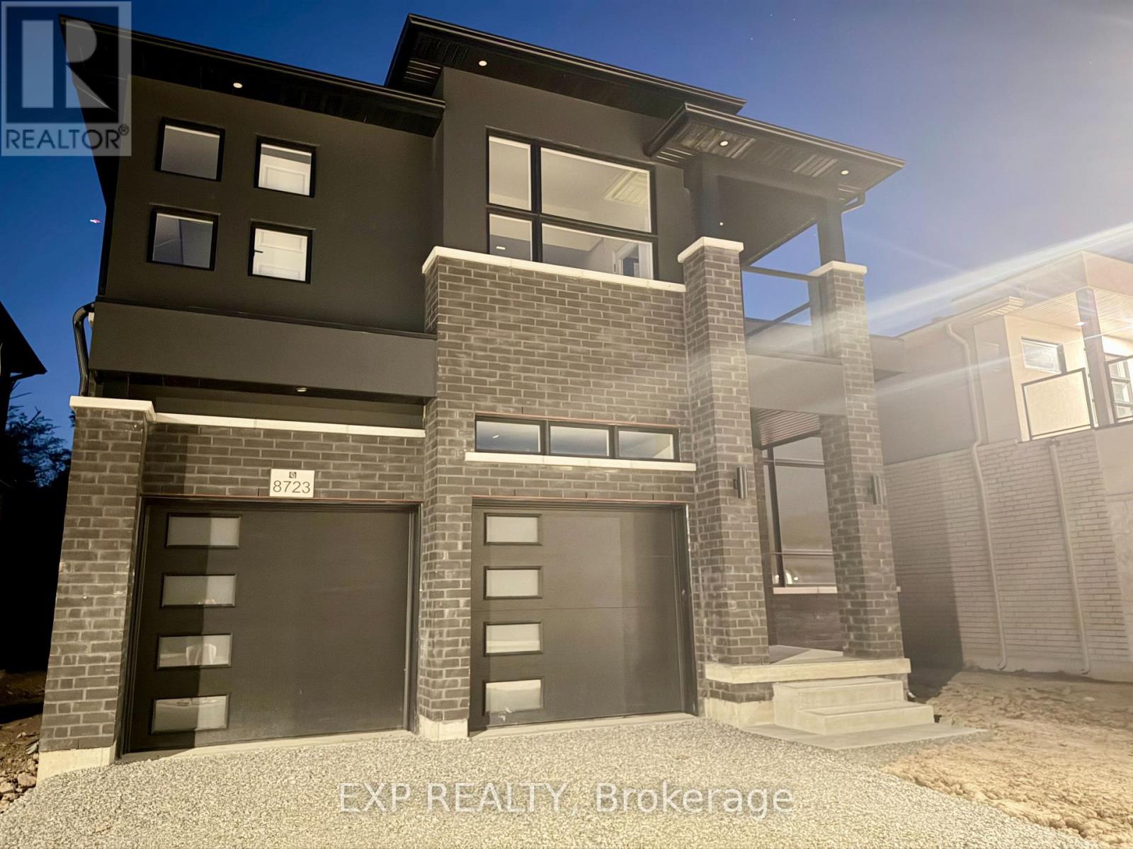 8723 HARLYN COMMON W, Niagara Falls, Ontario