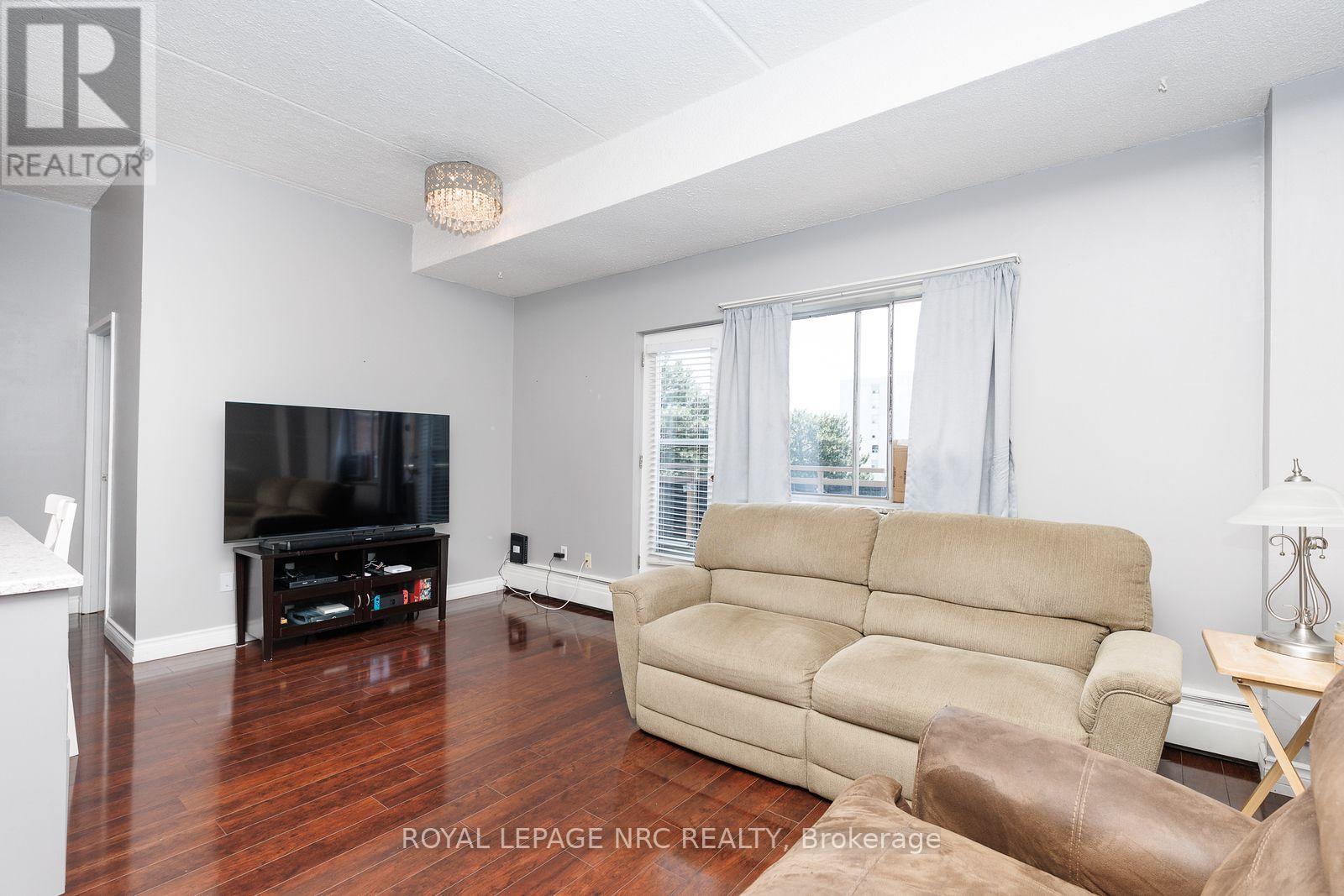 515 - 196 Scott Street, St. Catharines, Ontario  L2N 5T2 - Photo 5 - X13637998