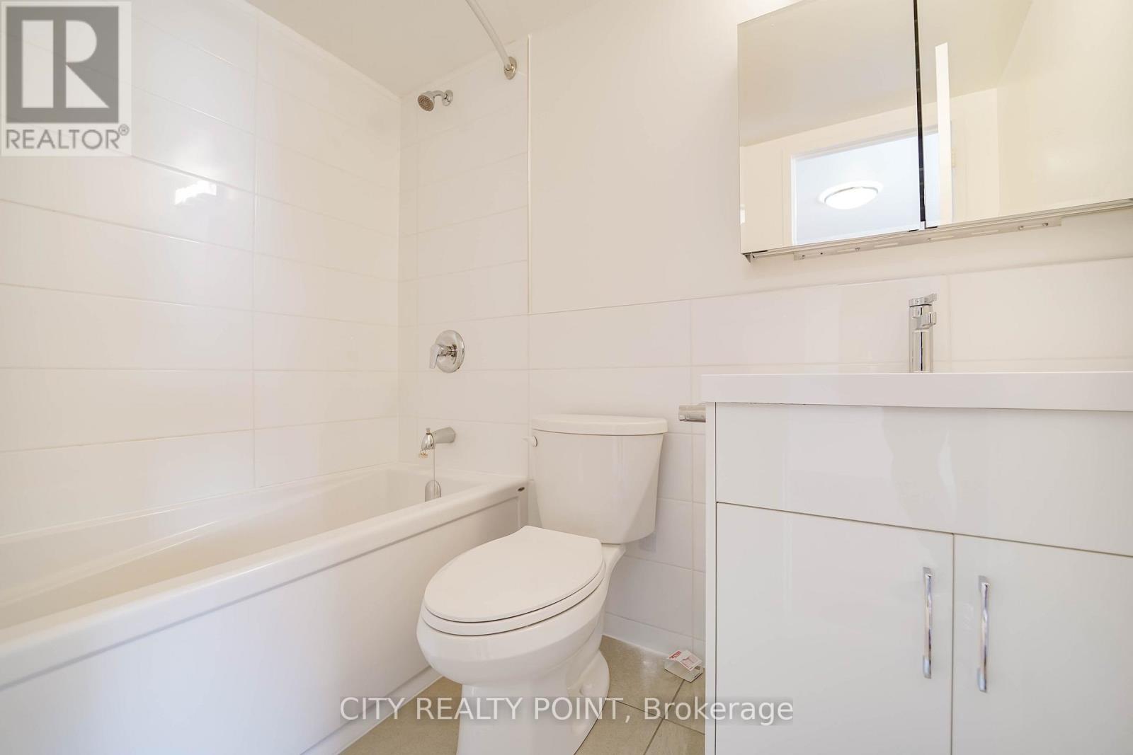 1008 - 6200 Bathurst Street, Toronto, Ontario  M2R 2A3 - Photo 17 - C13637876