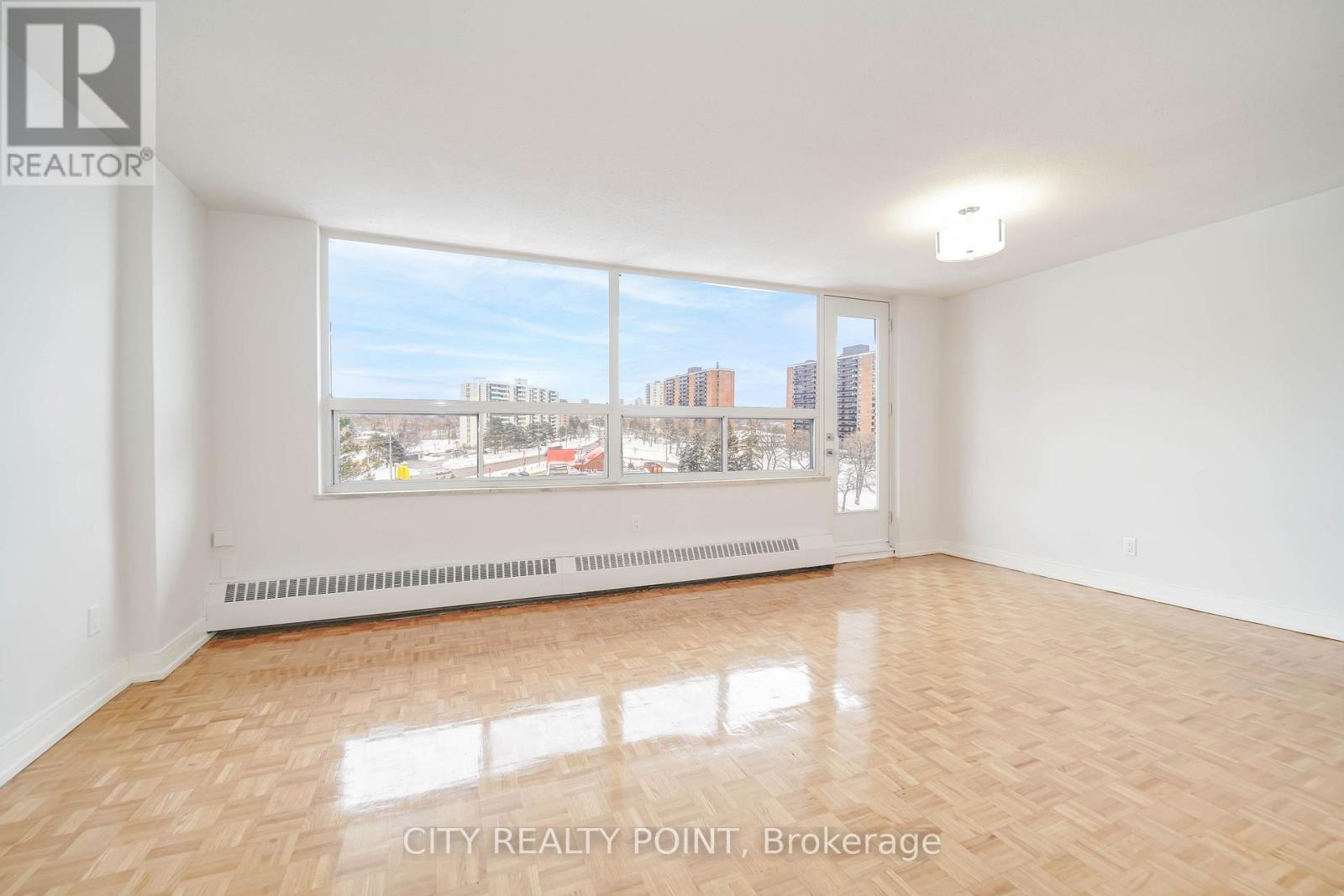 1008 - 6200 Bathurst Street, Toronto, Ontario  M2R 2A3 - Photo 4 - C13637876