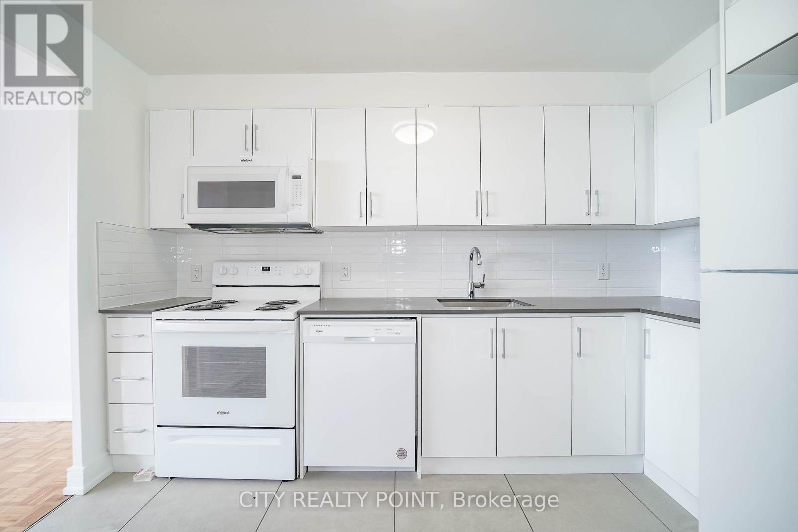 1008 - 6200 Bathurst Street, Toronto, Ontario  M2R 2A3 - Photo 7 - C13637876