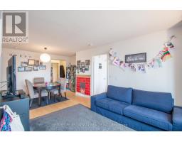 2305 - 763 BAY STREET, Toronto, Ontario