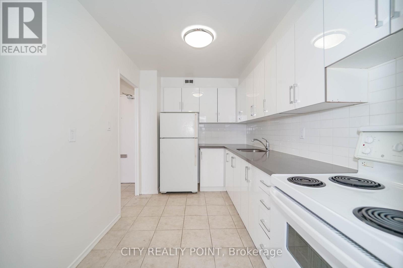 1412 - 6200 Bathurst Street, Toronto, Ontario  M2R 2A3 - Photo 8 - C13637884