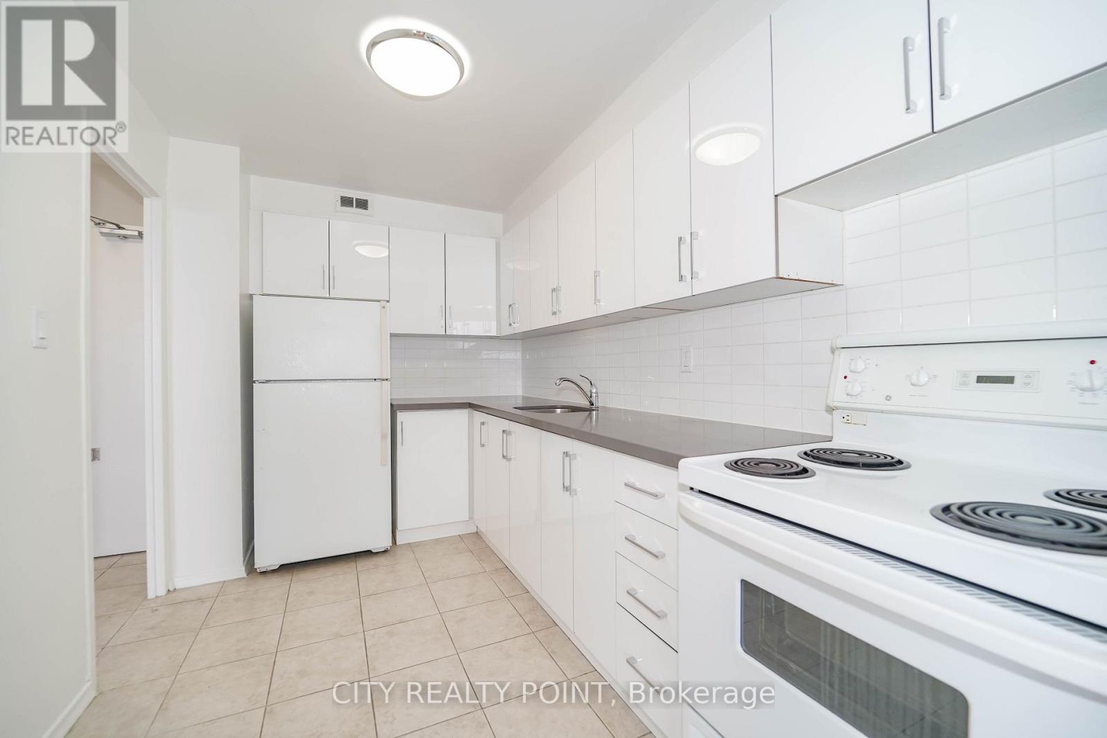 1412 - 6200 Bathurst Street, Toronto, Ontario  M2R 2A3 - Photo 9 - C13637884