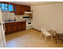 LOWER - 256 PATRICIA AVENUE, Toronto, Ontario