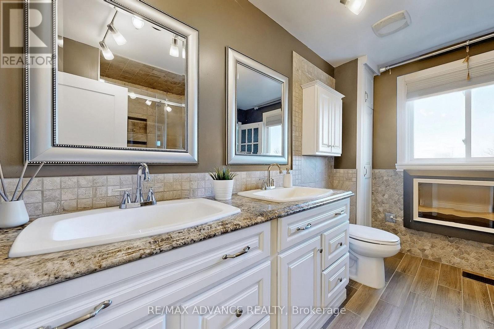 23 West Park Heights, Georgina, Ontario  L4P 3T9 - Photo 25 - N13637902
