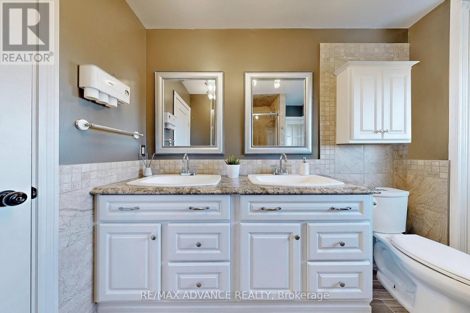 23 West Park Heights, Georgina, Ontario  L4P 3T9 - Photo 26 - N13637902
