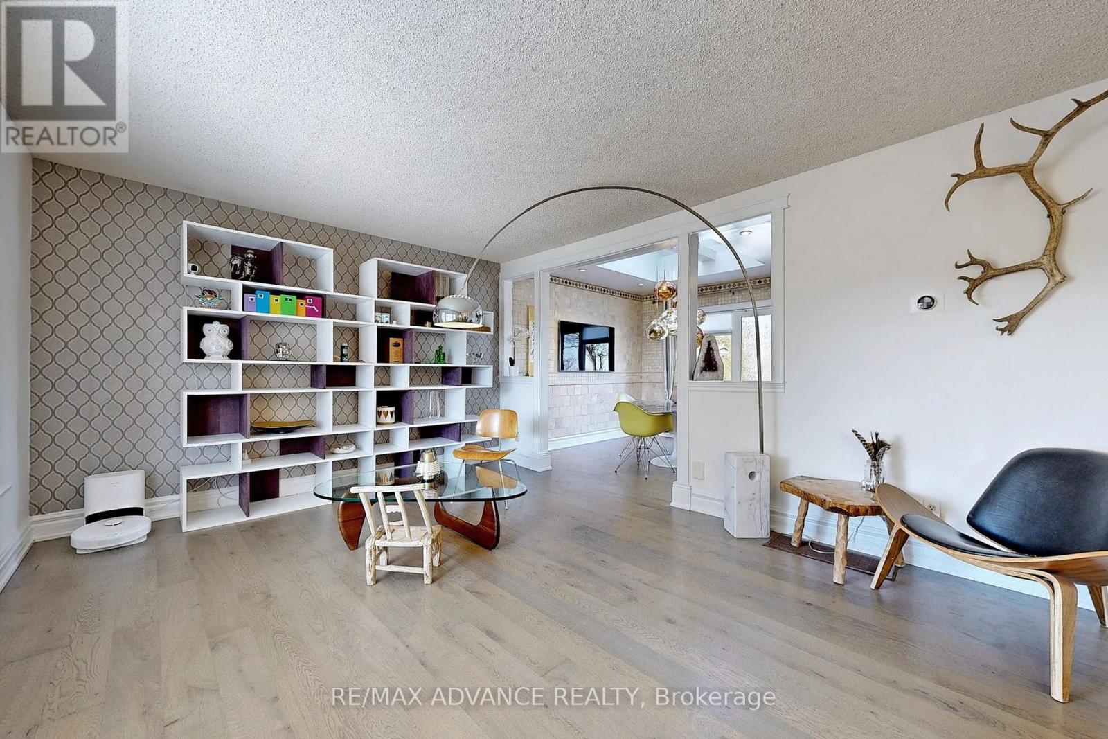 23 West Park Heights, Georgina, Ontario  L4P 3T9 - Photo 3 - N13637902