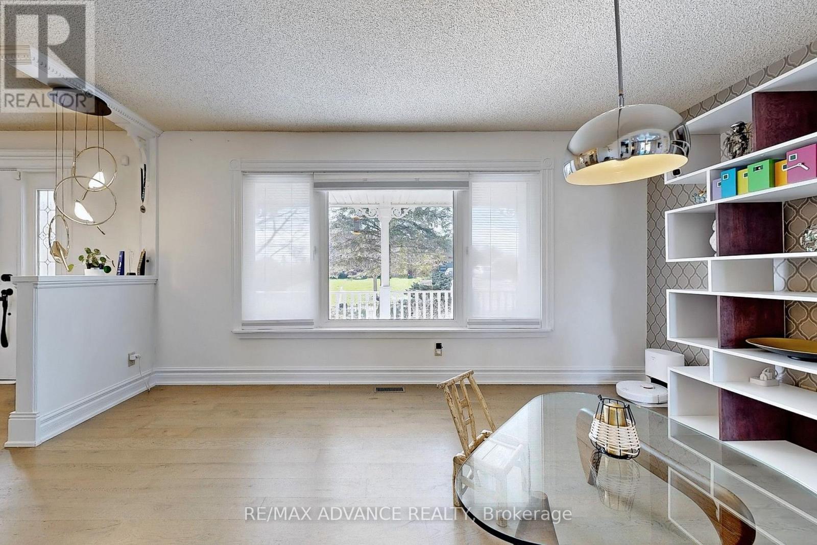 23 West Park Heights, Georgina, Ontario  L4P 3T9 - Photo 4 - N13637902