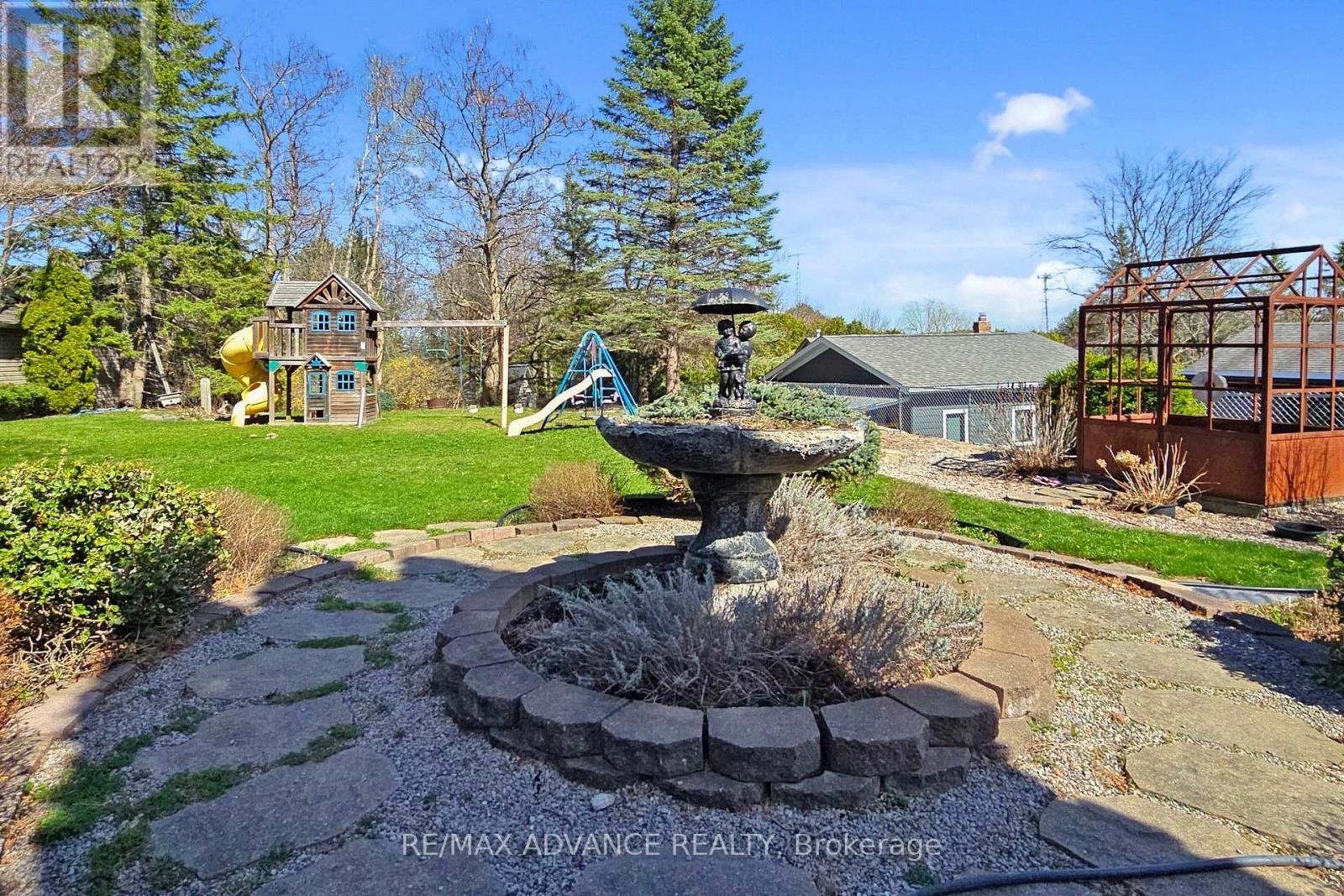23 West Park Heights, Georgina, Ontario  L4P 3T9 - Photo 45 - N13637902