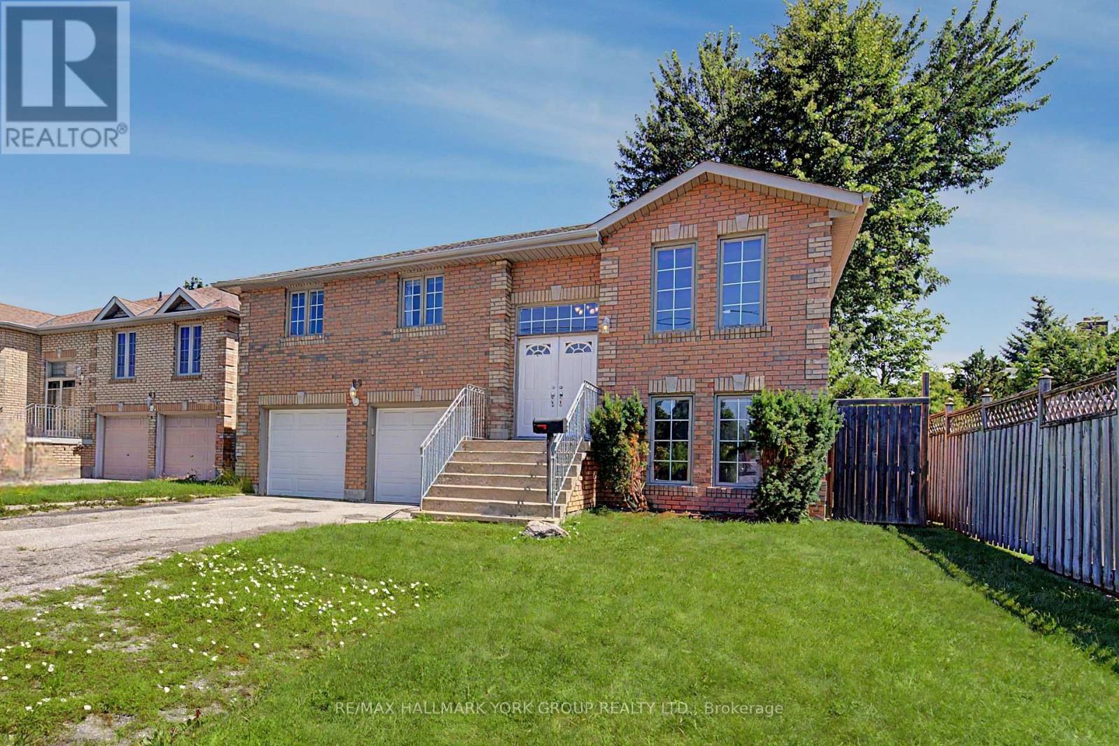 89 Metro Road N, Georgina, Ontario  L4P 3W9 - Photo 3 - N13637918