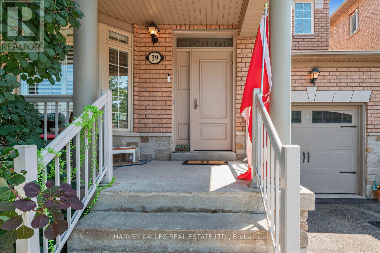 39 Chardonnay Drive, Vaughan, Ontario  L4J 8R8 - Photo 5 - N13638016